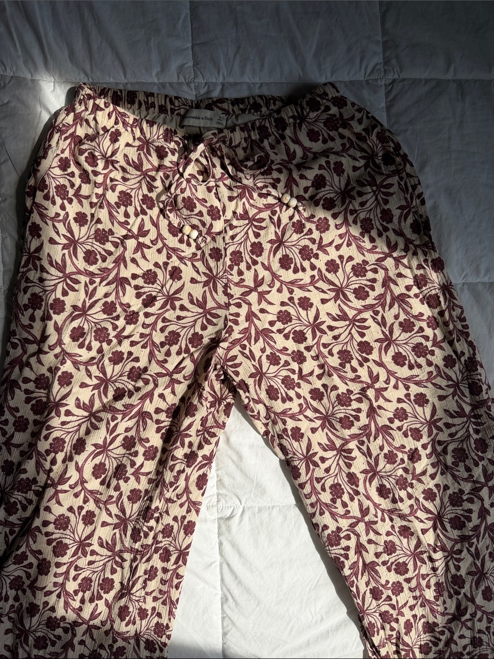A&F Crinkle Pants (PART OF A SET) Burgundy - Picture 3 of 8